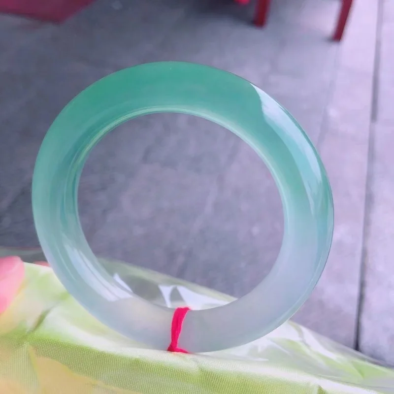 Myanmar ice jadeite bracelet with bright green color, clear jadeite base, spring color round jadeite bracelet, old mine Myanmar