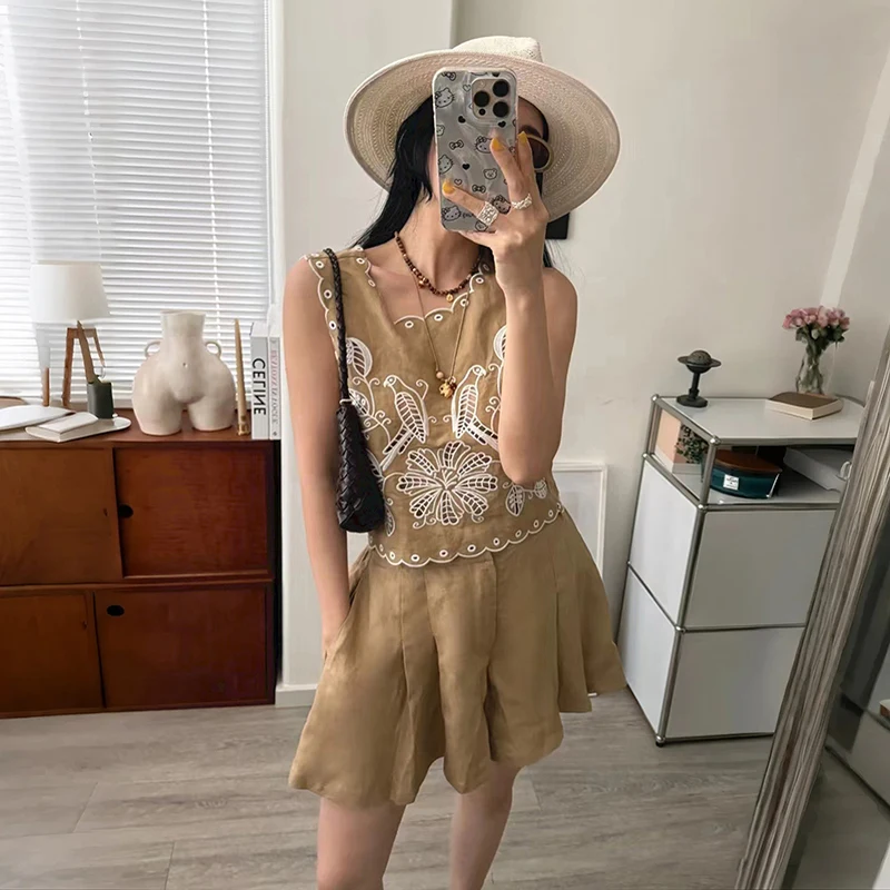 

Summer 2025 New Sle Crow Flower Embroidery Vest orts Casual Two-Piece Set Women's Faion round Ne Svel Outfit