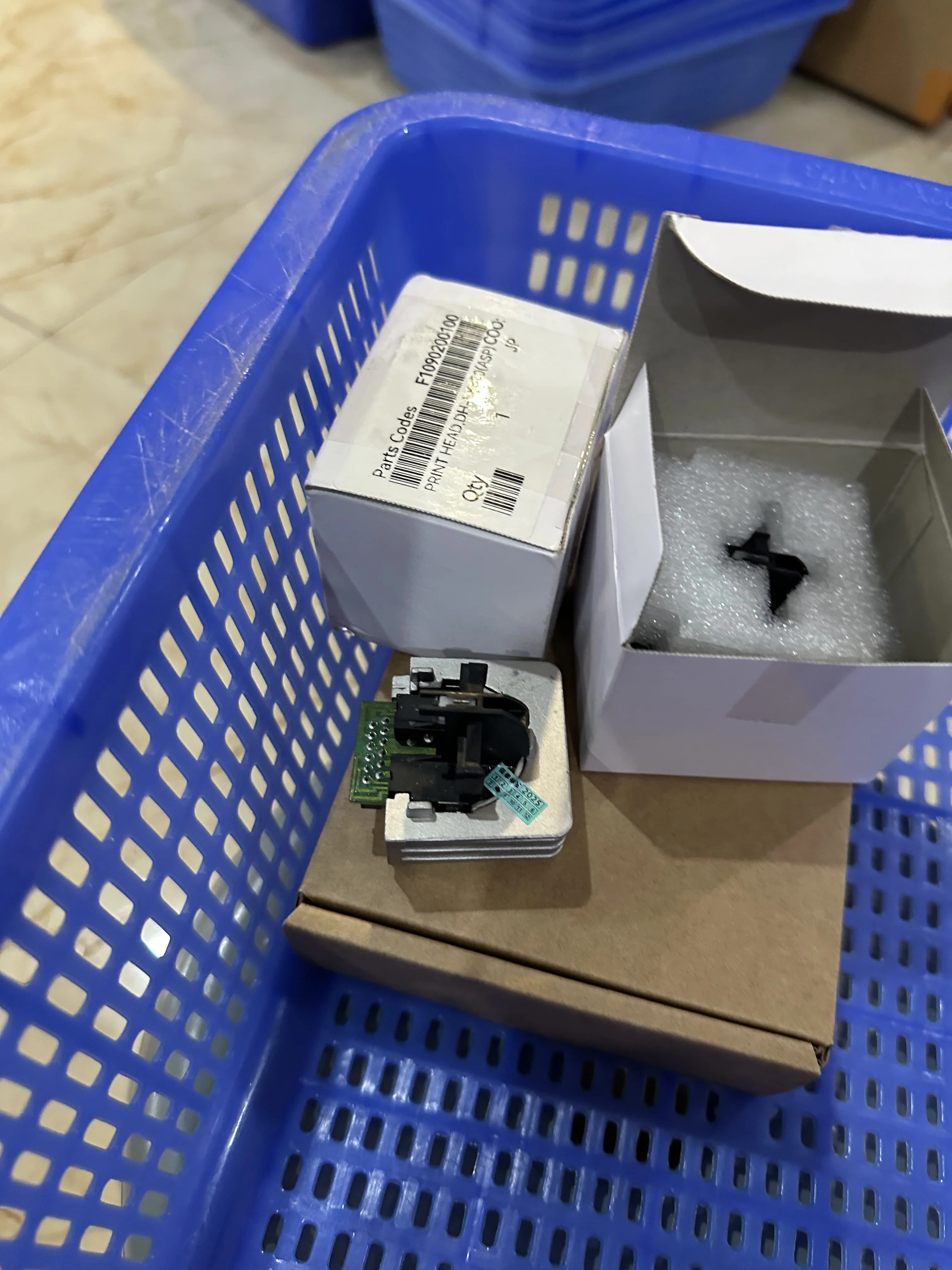 

Print head F109000 Printhead For Epson LX310 LX350 New Compatible Dot Matrix Printer Head