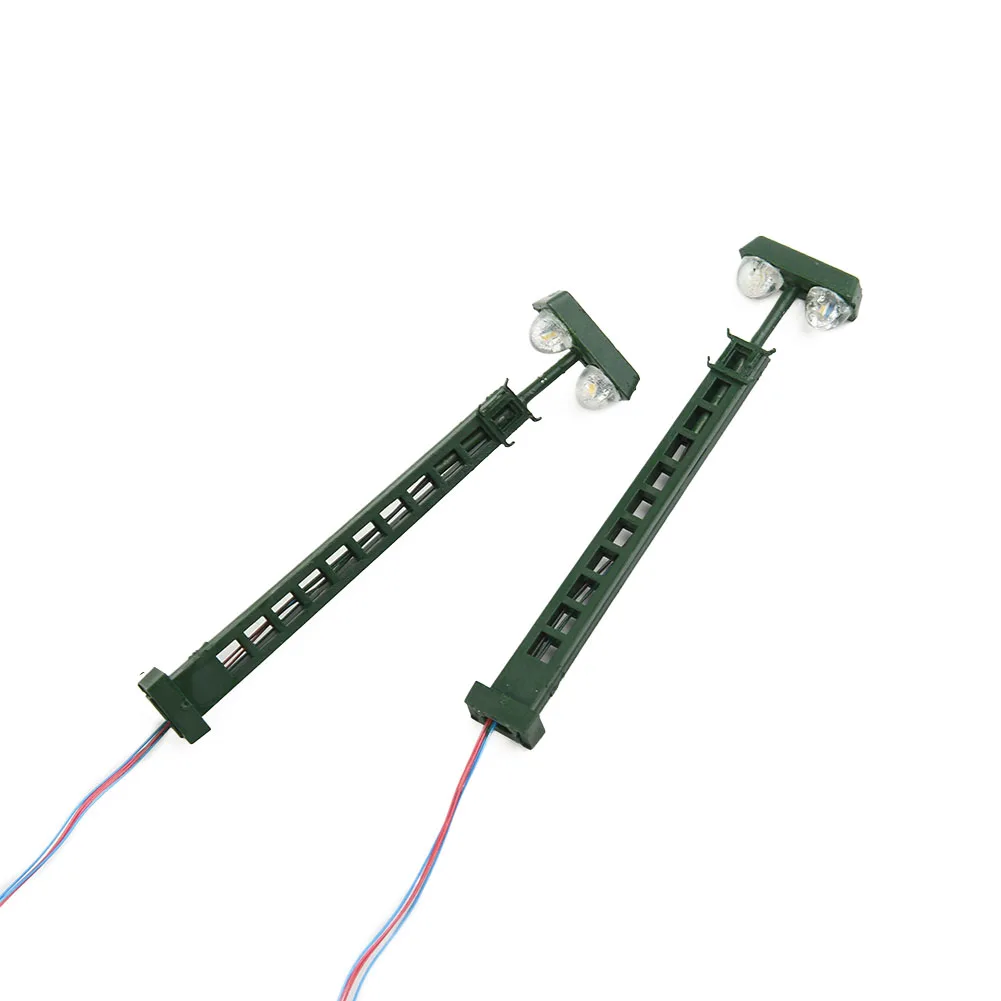 

Brand New Lamps Mast Light 3V DC Or AC Age14+ Amperage: 20mA Height: 68 Mm Metal Scale: 1: 87 With LEDs For N Gauge