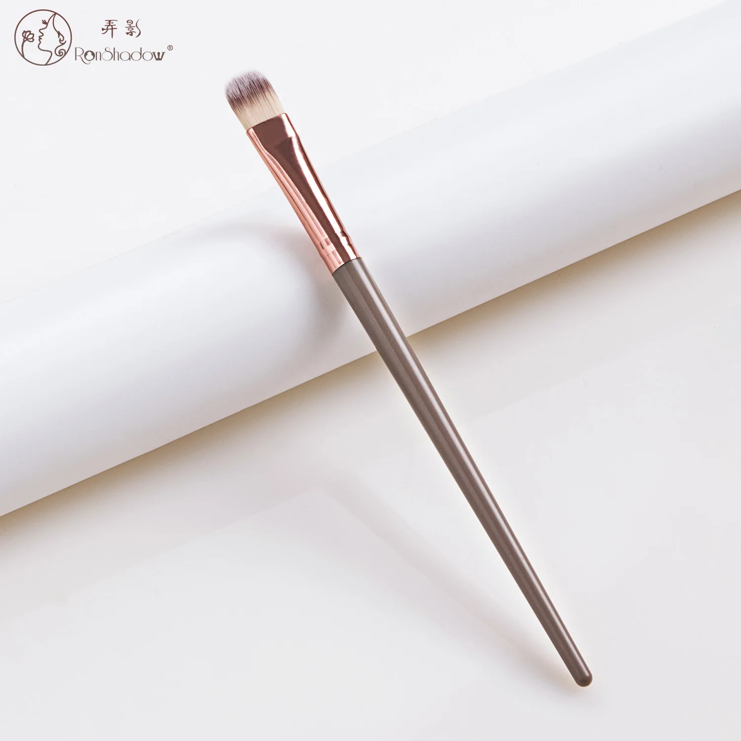 1Pcs Professional Makeup Brushes Fluffy Soft Powder Eye Shadow Eyelash Blush Highlight Blending Cosmetics Beauty Tools Hot