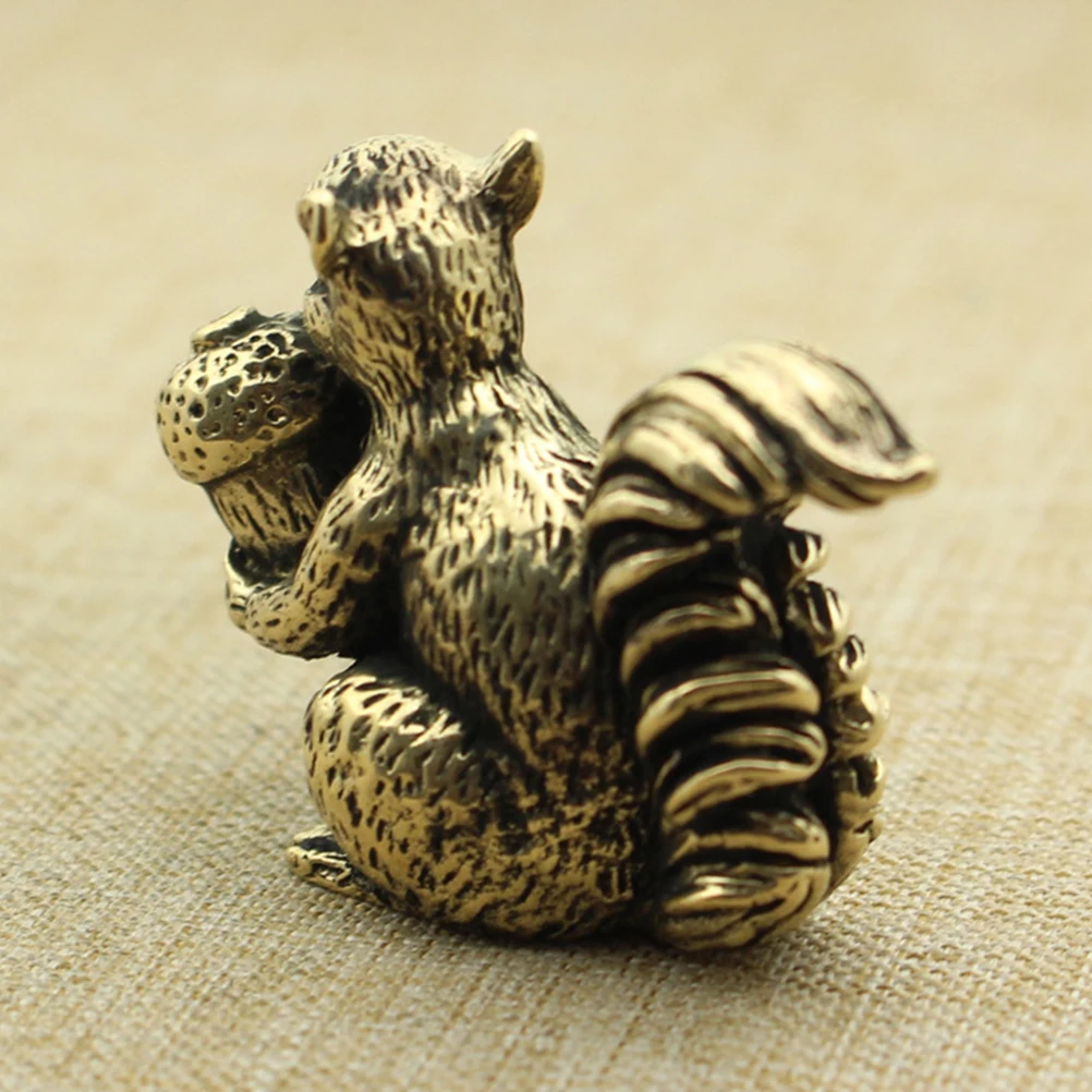 

Copper Vintage Desktop Ornament Miniature Animal Decor Miniature Copper Squirrel Craft Retro Squirrel Decoration