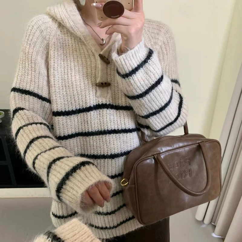 

Advanced Retro Lazy Style Striped High-end Pullover Hooded Sweater Top for Women 2024 Autumn and Winter Loose Soft Waxy Sweater