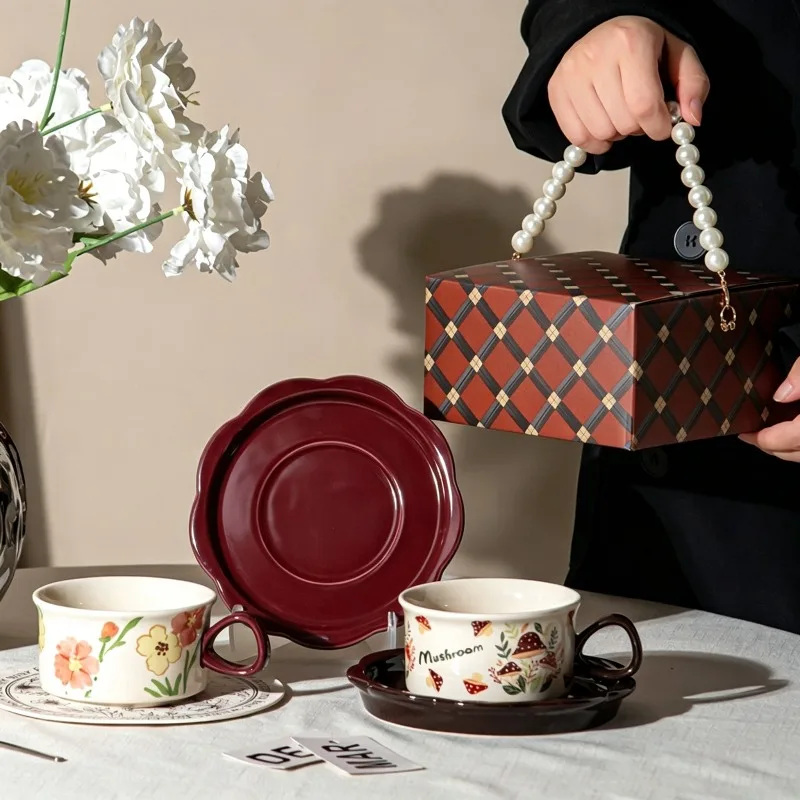 Retro high-end ceramic coffee cup and saucer pearl gift box exquisite afternoon tea cup and saucer set souvenir