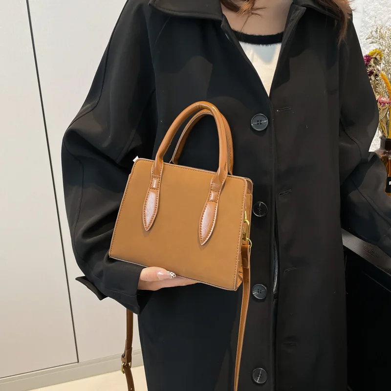 

New 2025 Spring Popular Handbag for Women Minimalist Shoulder Crossbody Purse Fashionable Handbag Gift