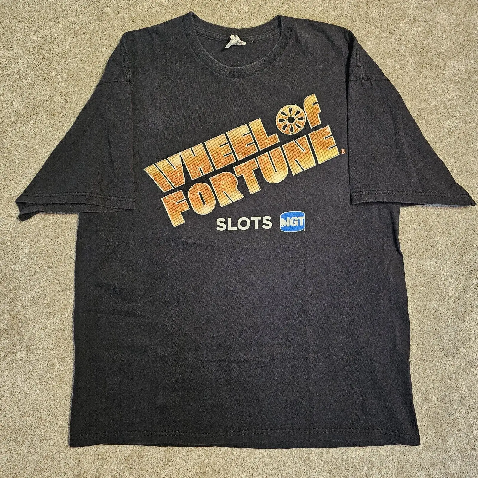 2012 Wheel Of Fortune Slots T-Shirt Mens L Black Gambling Casino TV Granny IGT