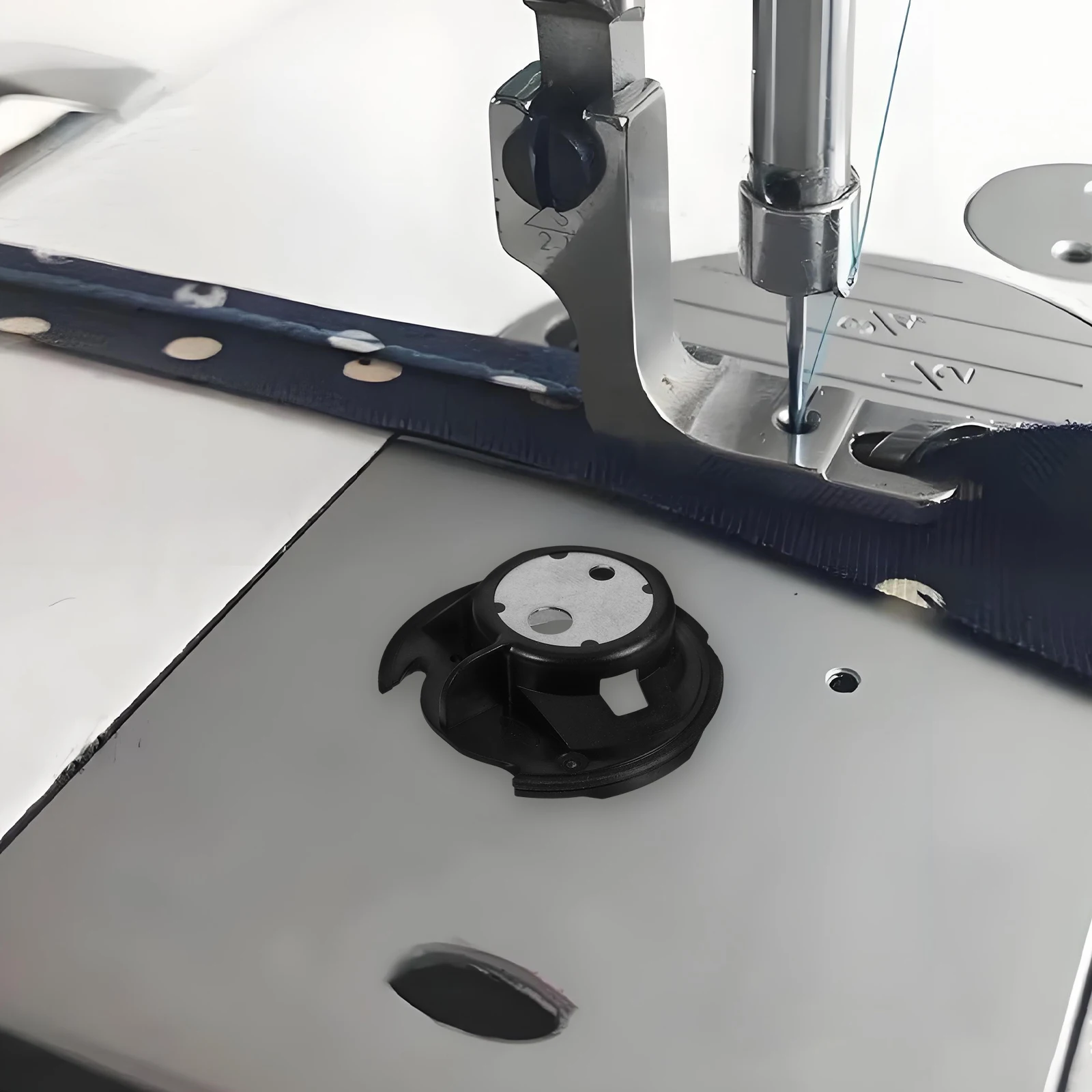 

1pcs Universal Bobbin Case Replacement For Brother Babylock Models Durable Plastic Easy Install Compatible With 416568801 Sewing