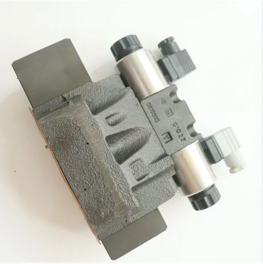 

DS3 DS5 DSP7 DSP7-S12/20N-IE/AB10/D24K1 DSP7-S6/20N-II/A110/K1 Solenoid Directional Valve DSPE7-C150/20N-II/D24K1