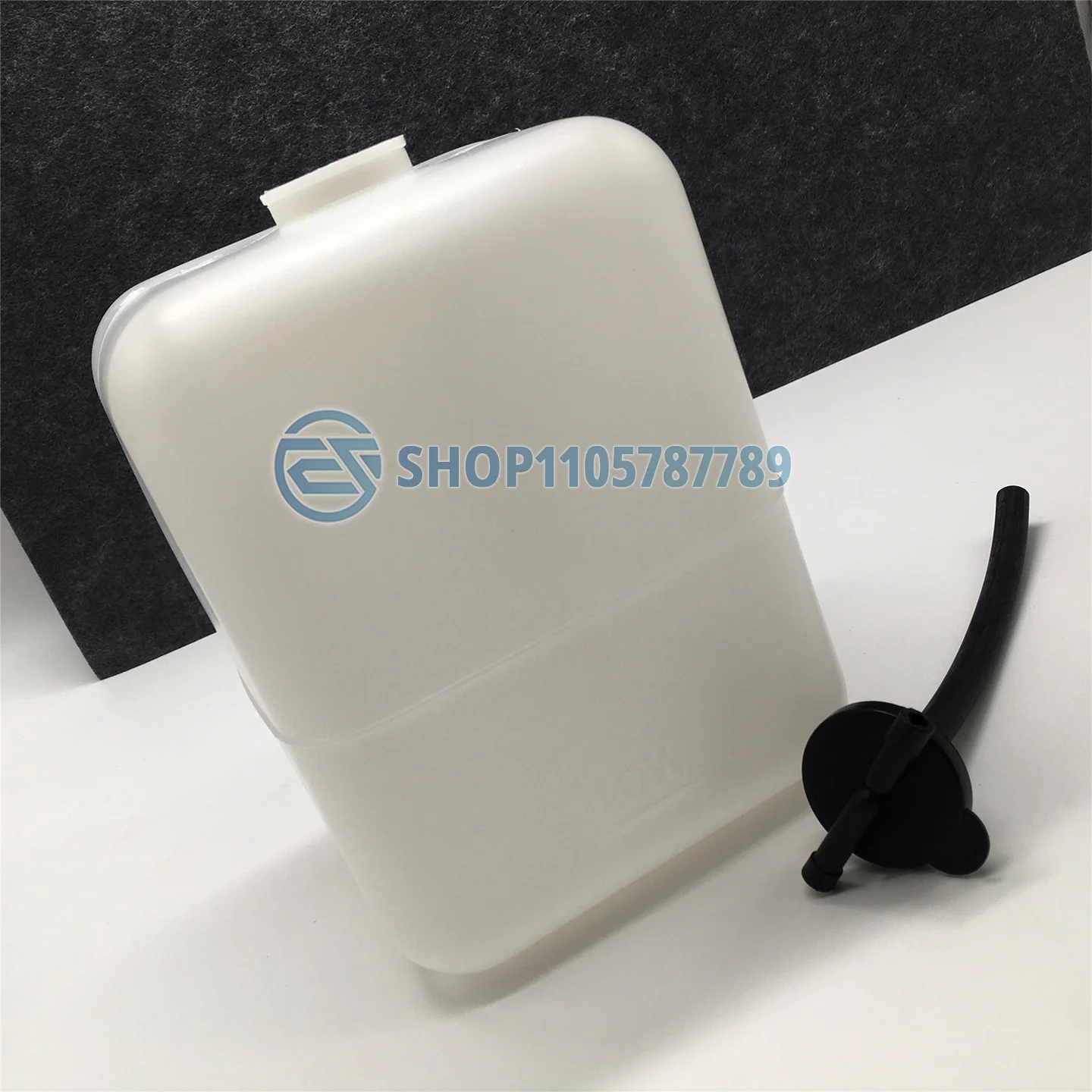 Excavator Accessories Auxiliary Water Tank Reservoir Radiator Overflow Water Kettle Made For SY135-8 SY215-8 SY235-8