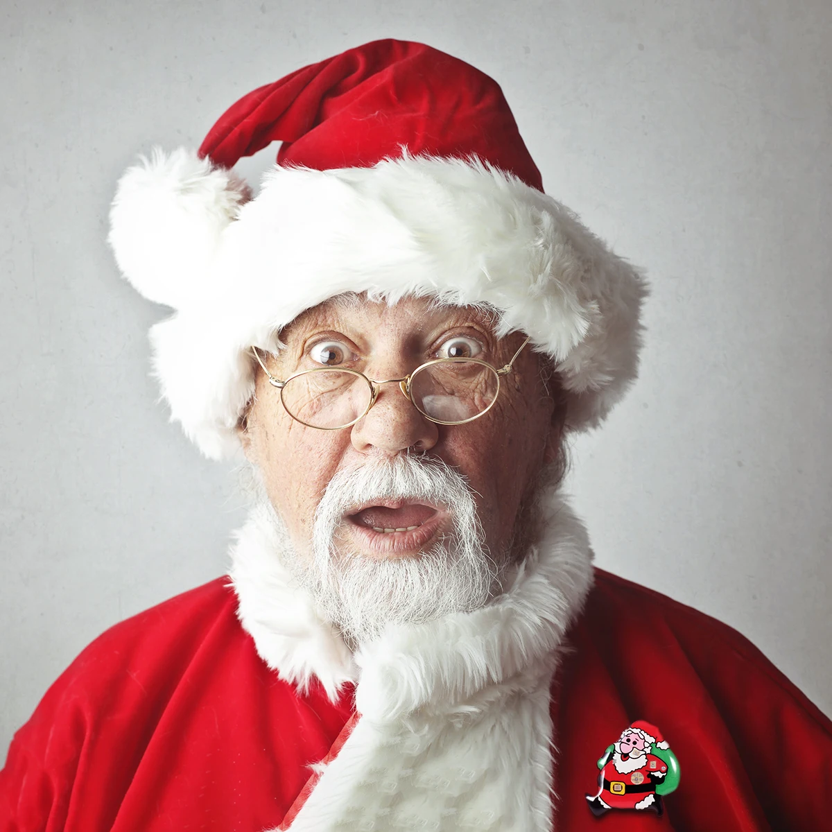 

50Pcs Luminous Christmas Brooch Santa Claus LED Flashing Lapel Pins Xmas Party Decorations Cartoon Badge Santa Claus Lapel Pin