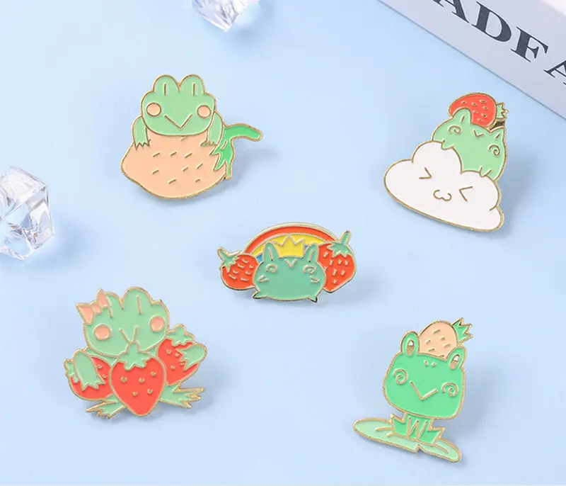 Broches personalizados de rana, fresa, hoja de loto, bolso, Pin de solapa, insignia de Animal de dibujos animados, regalo de joyería para niños, amigos, Pin esmaltado Quack