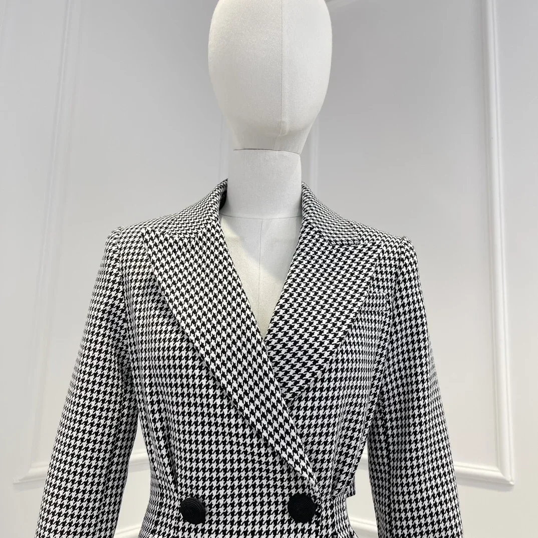 

2025 Autumn New Texture Vintage Black White Plaid Blazer for Women