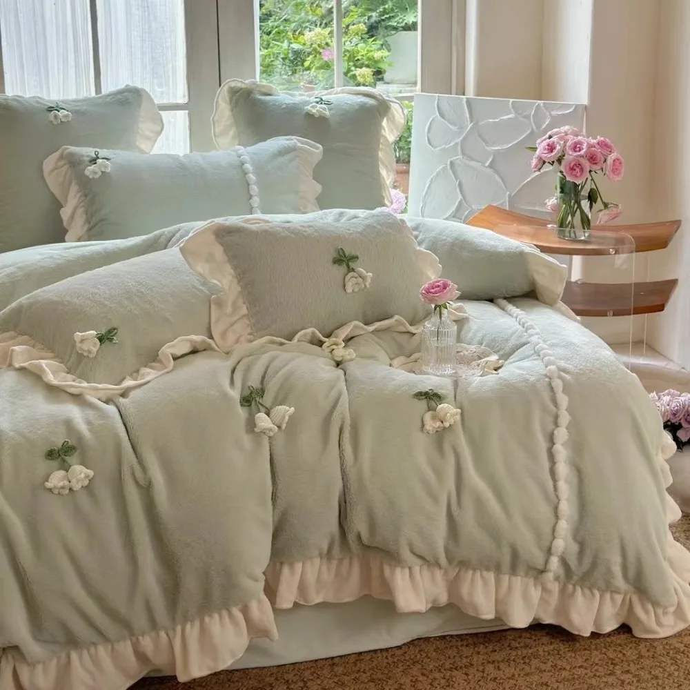 French Princess Wind Milk Fleece Four-piece Set Thickened Warm Ruffle Edge Quilt Cover Sheet Pillowcase Bedding Set