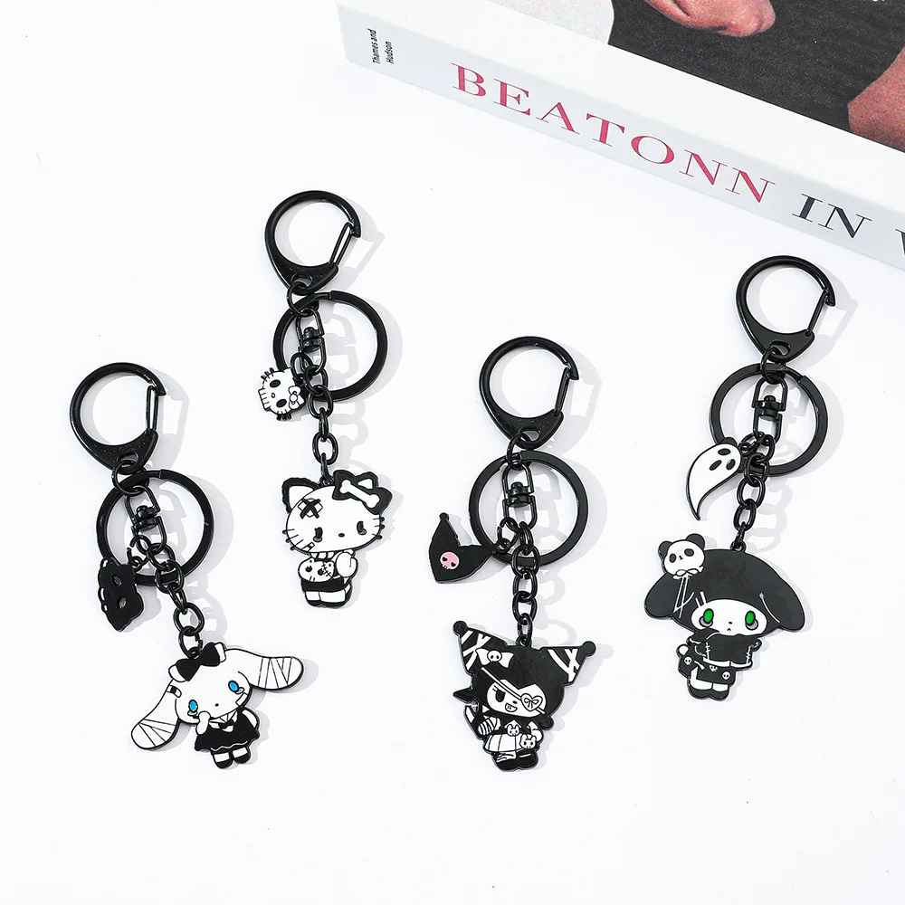 Sanrio Hello Kitty Kuromi พวงกุญแจรูปการ์ตูน Skeleton Kitty Cat Cinnamoroll ป้ายโลหะจี้พวงกุญแจเครื่องประดับฮาโลวีน