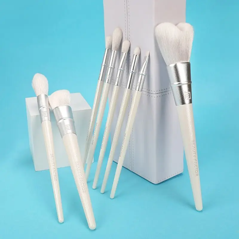 8-Piece Makeup Brush Set for Beginners - Blush Highlighter Eyeshadow Smudge Smoky Affordable Face & Eye Beauty Tools