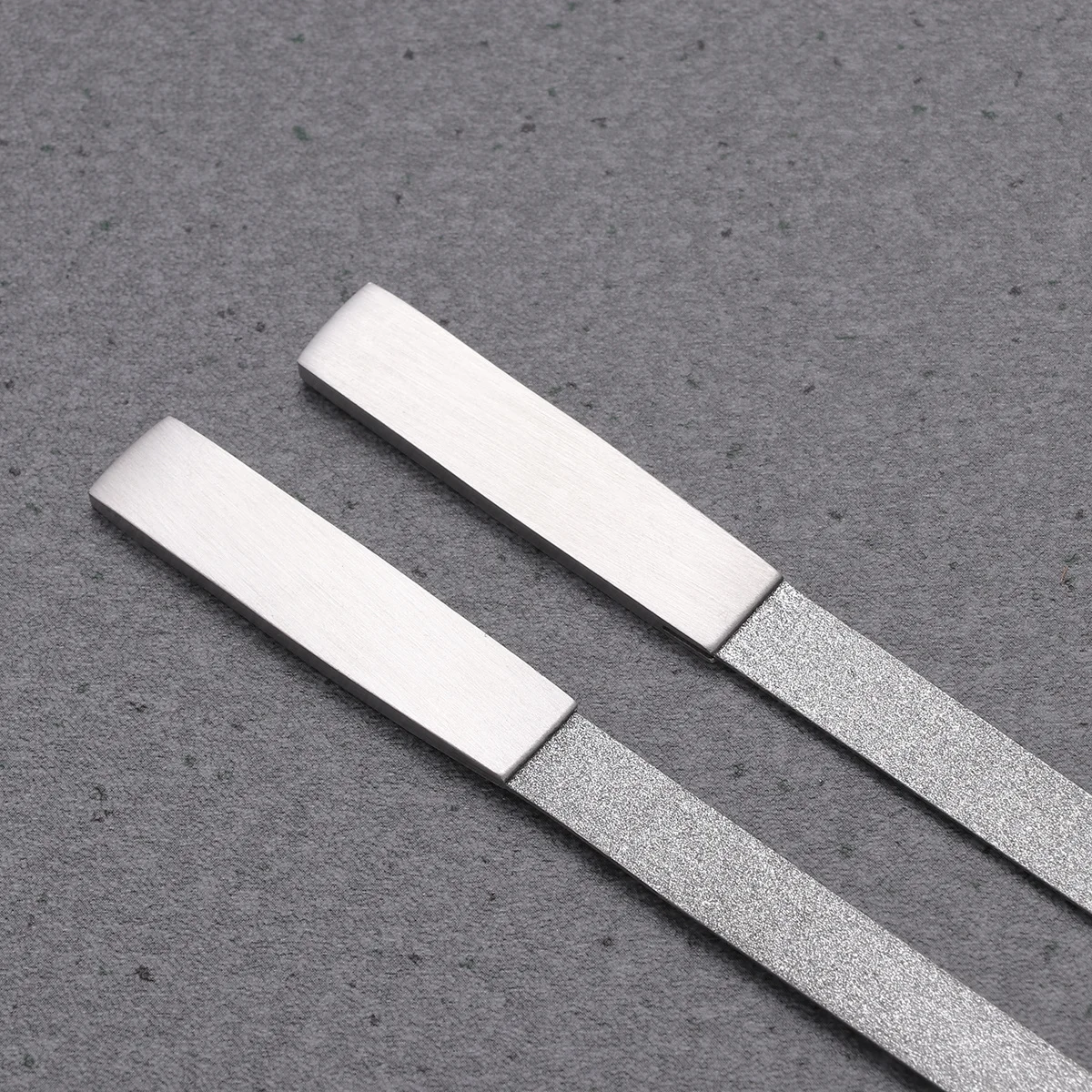 

2Pcs Quality Material Nail Emery Board Easy Operation for Nail Trimming and Shaping Suitable for Home and Salon