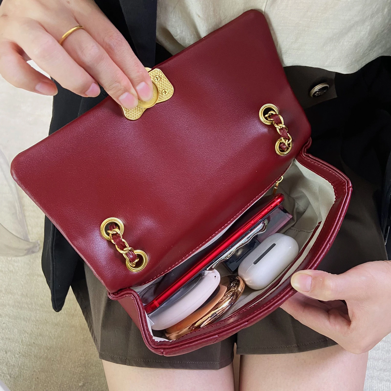 ITAMOOD Genuine Leather Embroidered Chain Bag, Exquisite and Fashionable Crossbody Bag, Daily Commuting Shoulder Bag