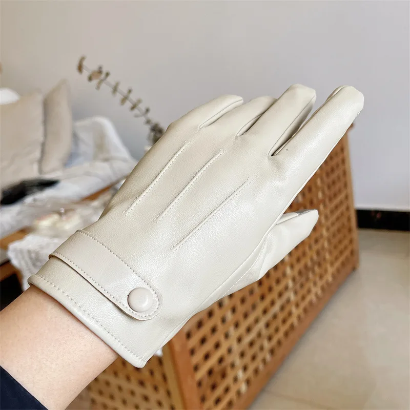 Gloves for Women in Winter, Thickened Velvet, Cute Imitation Sheepskin Driving Short Style, Touch Screen Anti Slip Riding