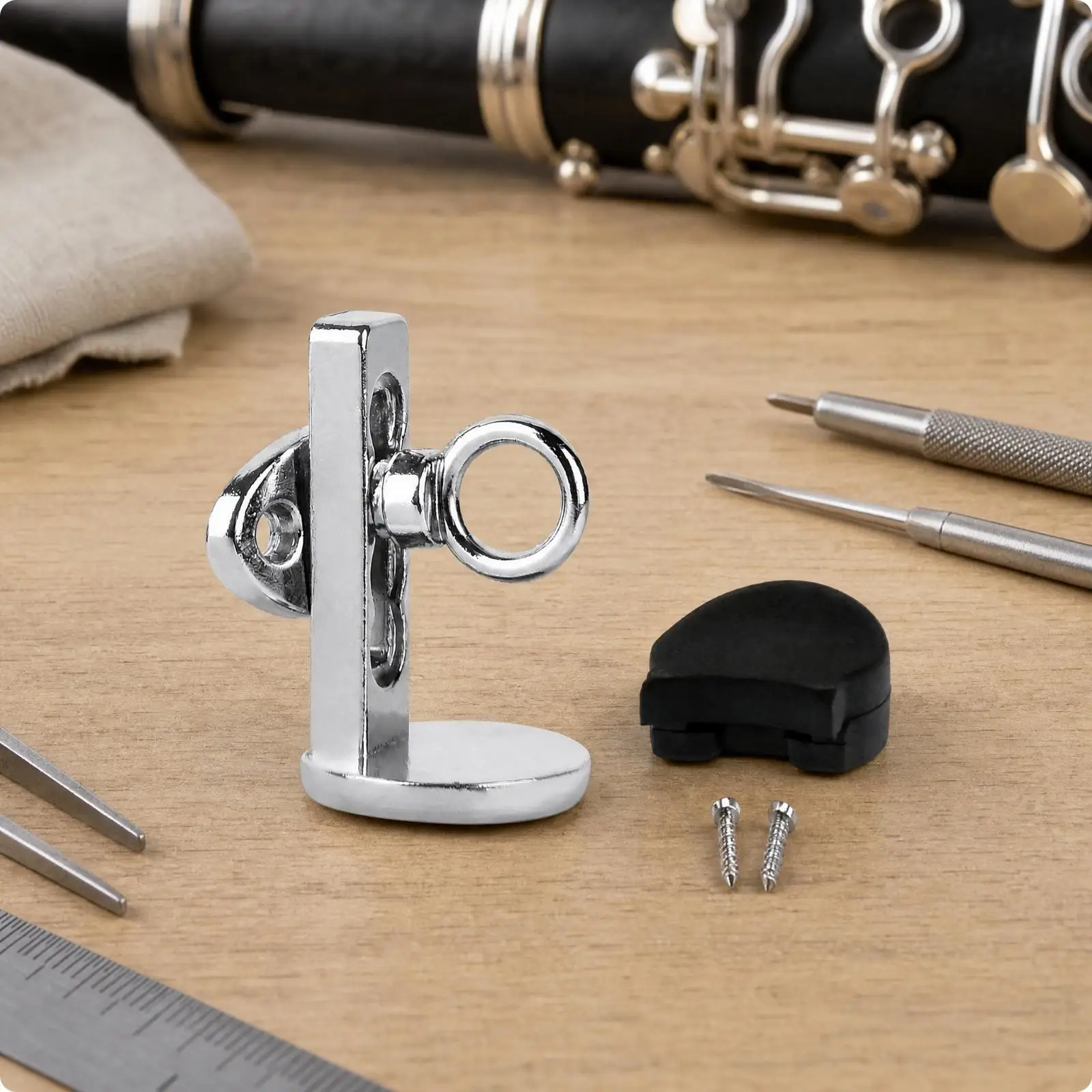 Clarinet Oboe Thumb Rest Silicone Pad Adjustable Metal Bracket with Rubber Pad Cushion Strap Mountable Screws for Comfortable