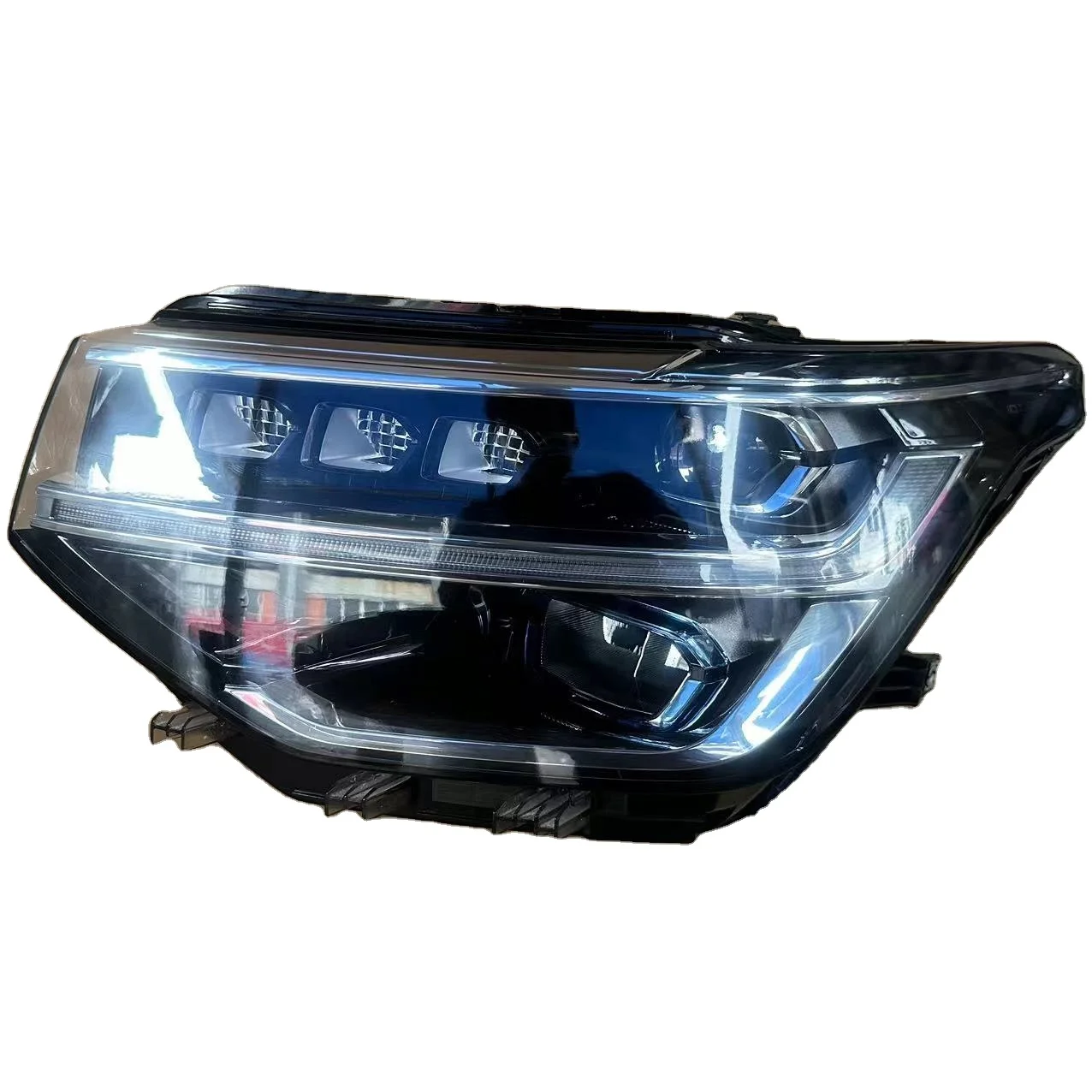 Original SUV High configuration LED Headlight Suitable For Volkswagen Tharu LED Headlight Headlamp