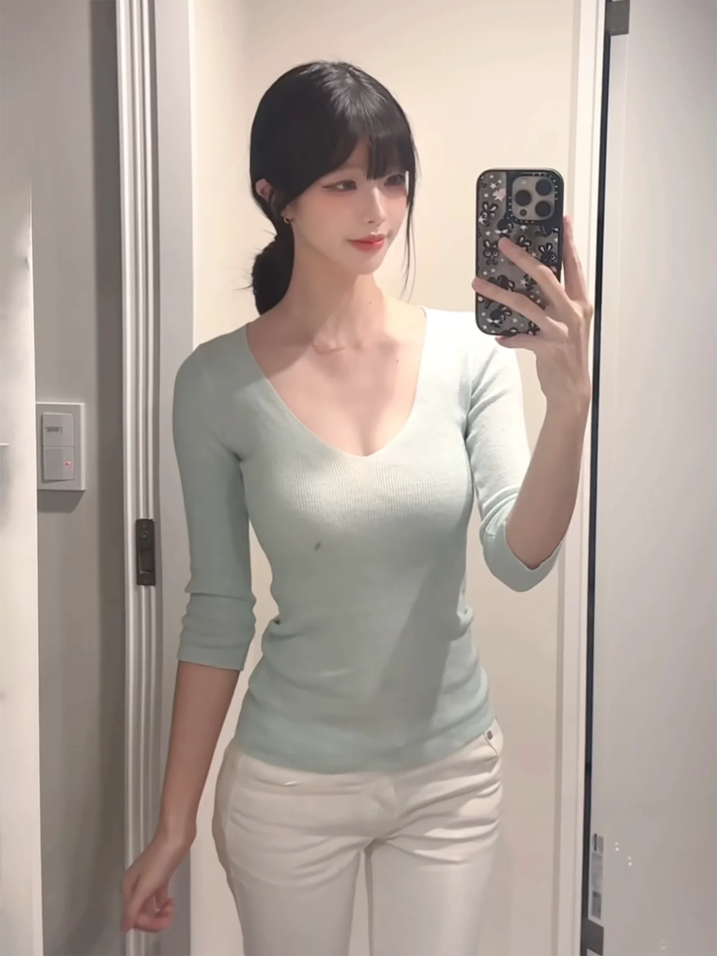 

Женская трикотажная шерстяная футболка в корейском стиле с V-образным вырезом и рукавом 7/8, универсальный базовый слой, весенняя новинка, приталенный крой, повседневная