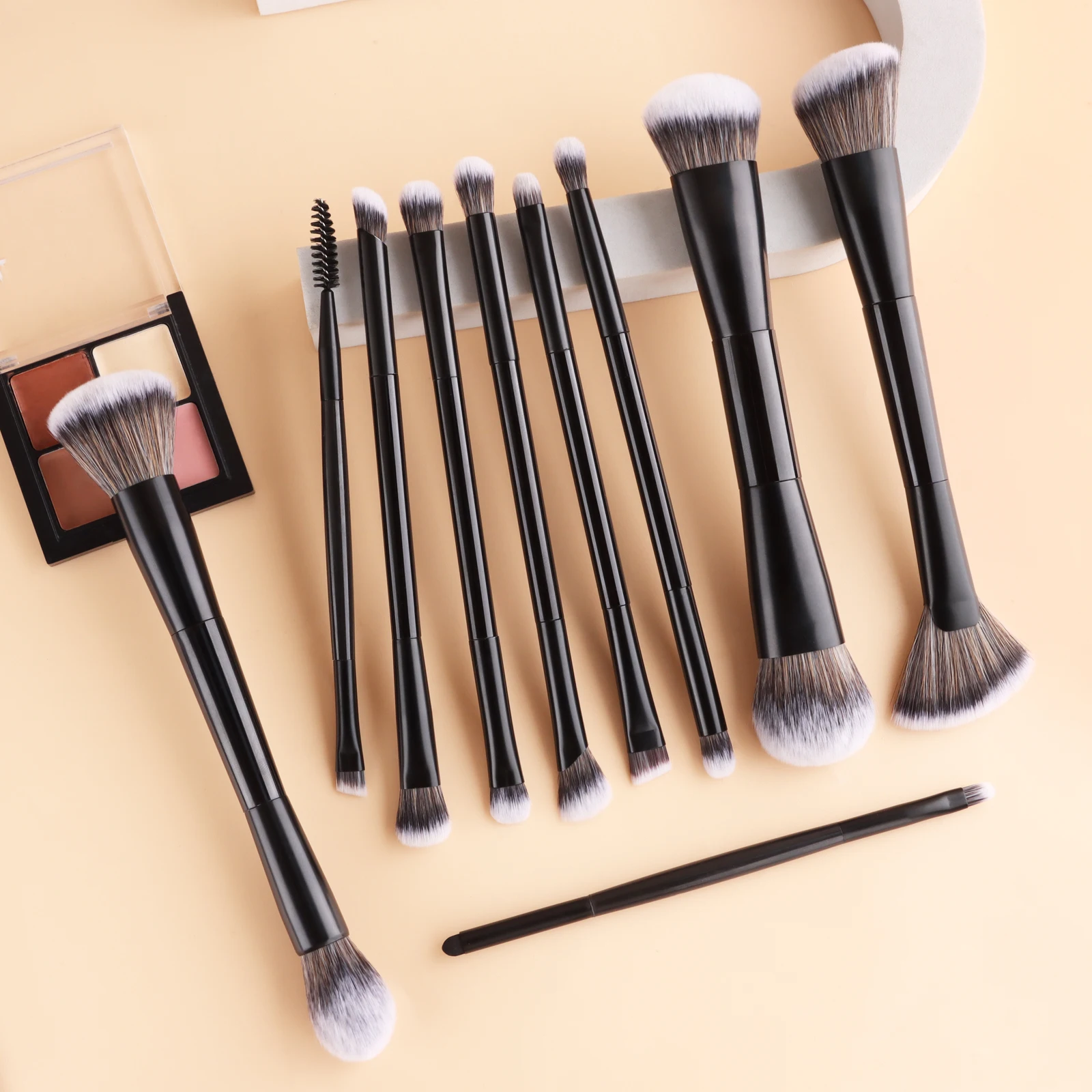 Huda Beauty Makeup Brush Set - طقم فرش مكياج احترافية 10 قطع،