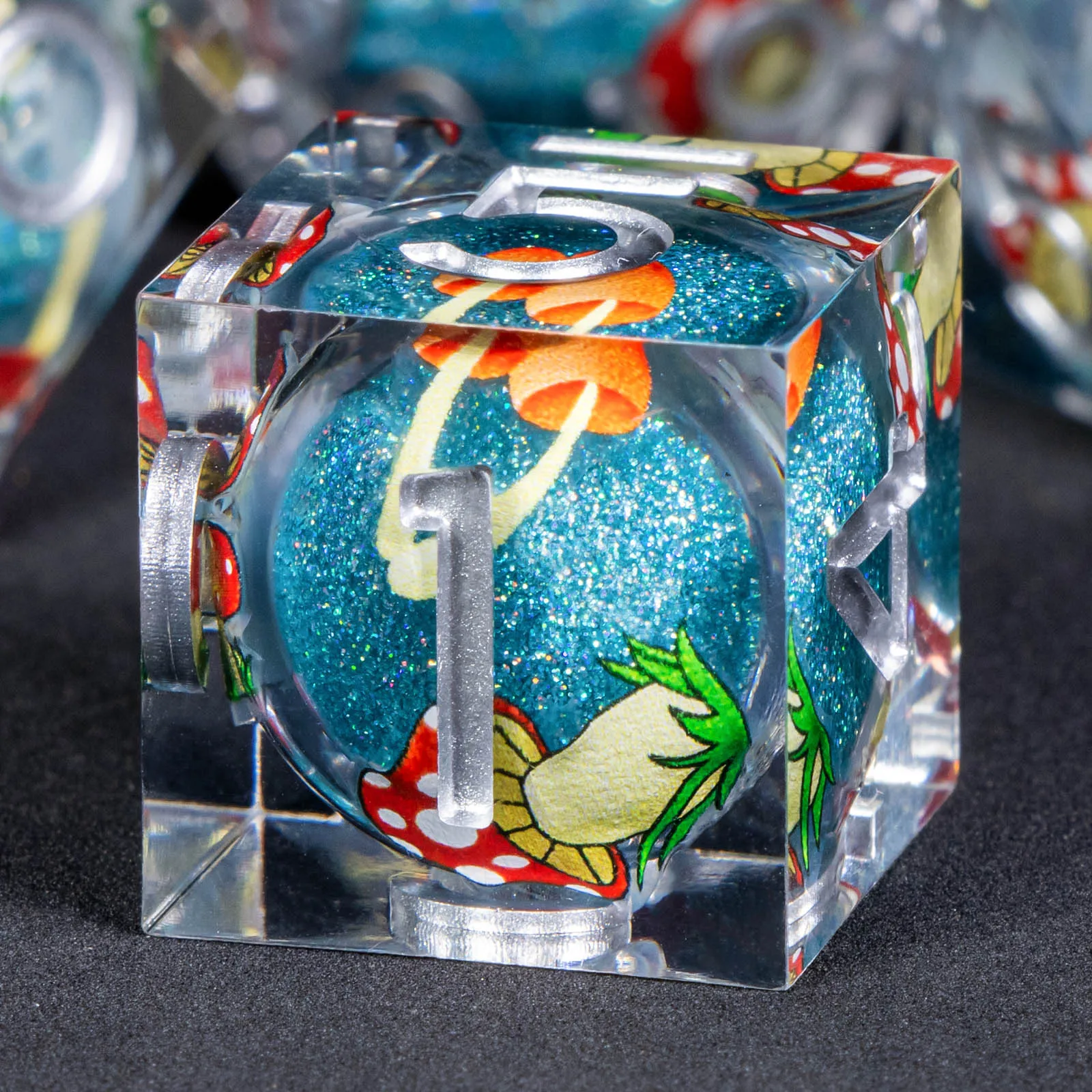 

DND Liquid Core Mushroom Dice Set D&D 7Pcs Resin Sharp Edge Dice For Dungeons Dragons D and D Role Playing Gaming Dice