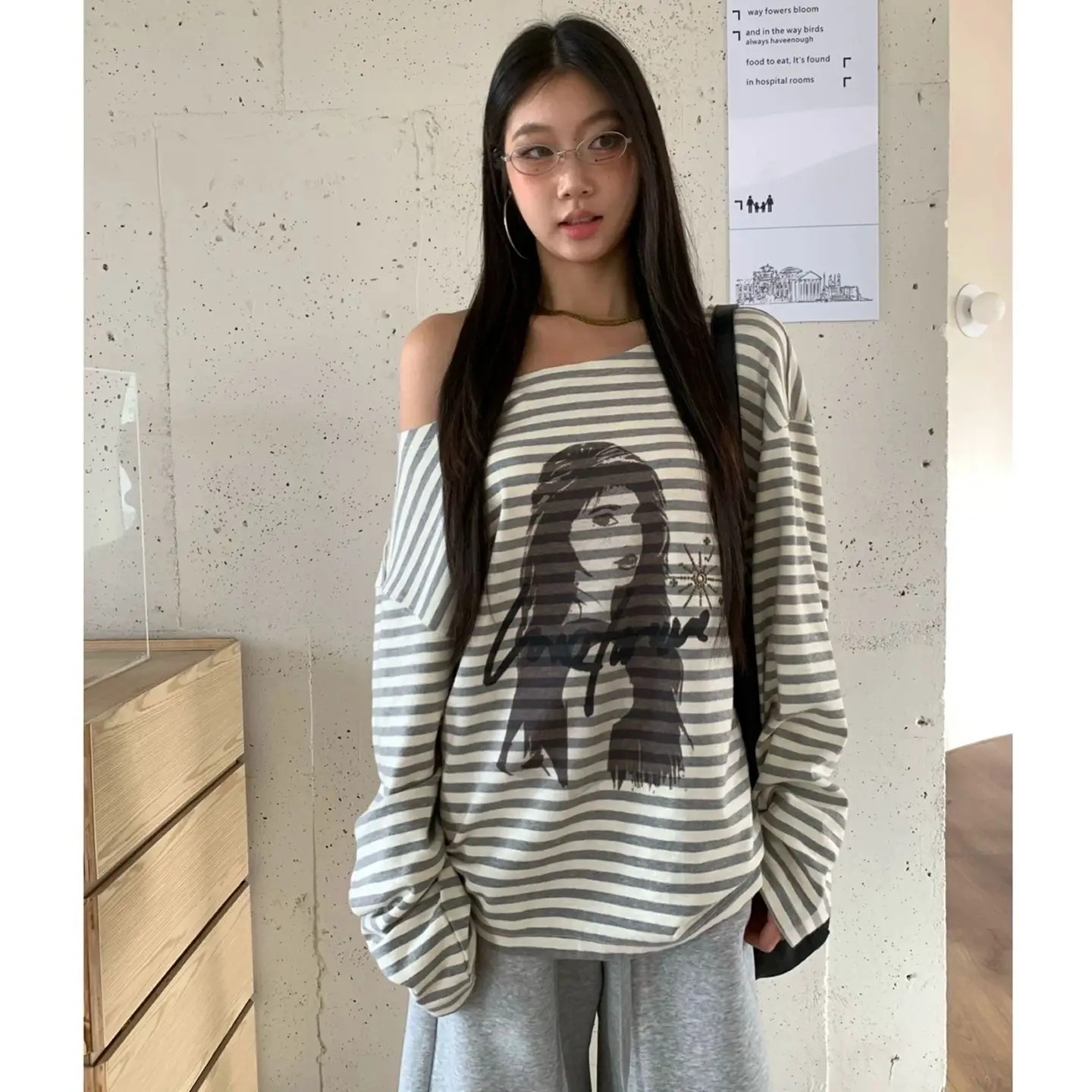 Summer New Skew Collar Off Shoulder Streetwear T-shirt Trendy Hot Sell Loose Slim Mujer Stripe Moda All-match Casual Soft Tees