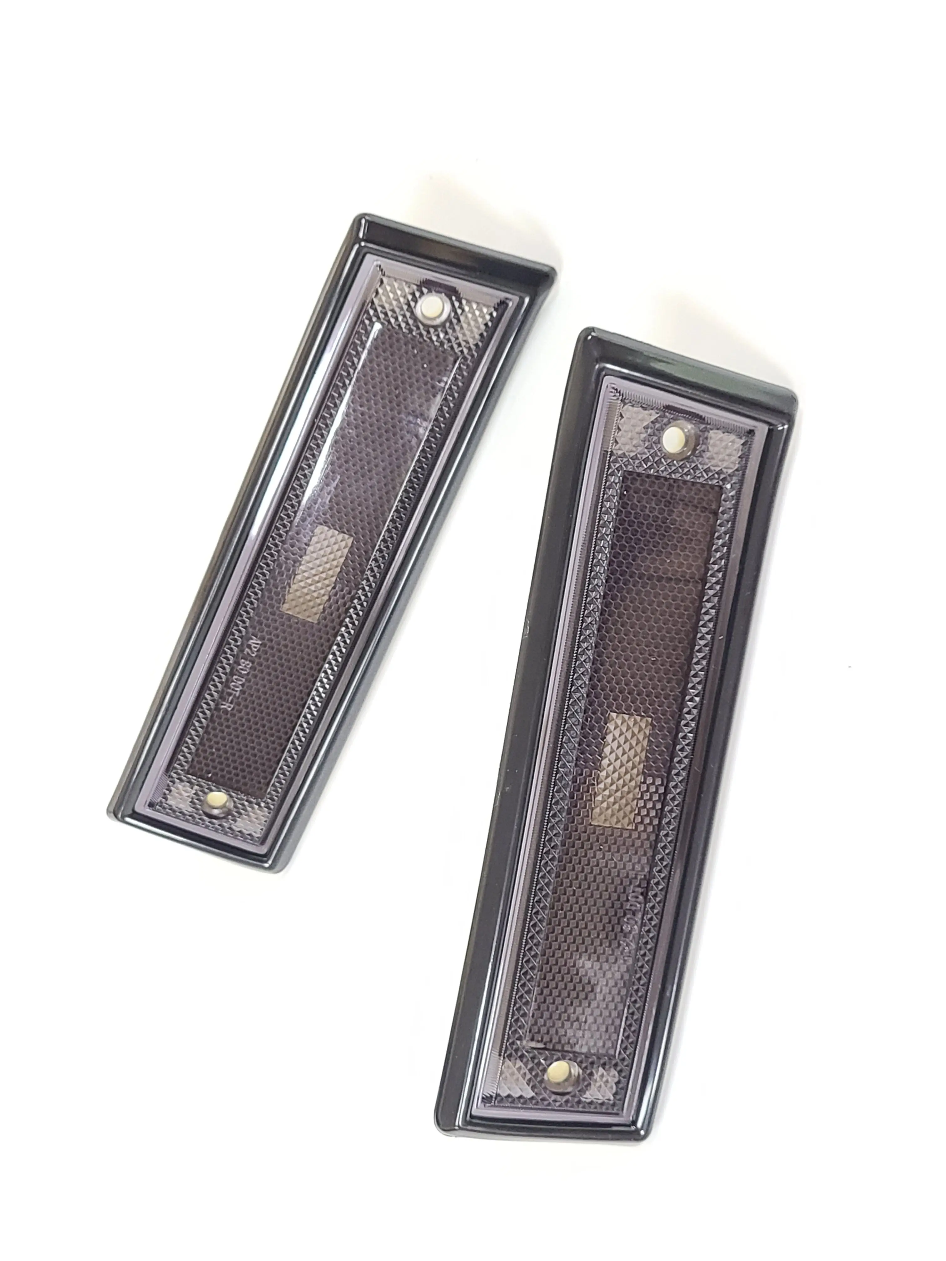 

Комплект из 2 боковых габаритных фонарей с черной линзой и черной накладкой для Chevrolet GMC CK Pick Up Blazer Jimmy 81-91