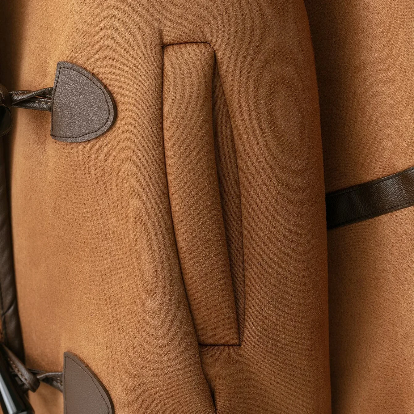 2025 otoño nueva moda Casual de las mujeres de una sola pieza con capucha de manga larga botón de cuerno gamuza gruesa abrigo de lana de cordero