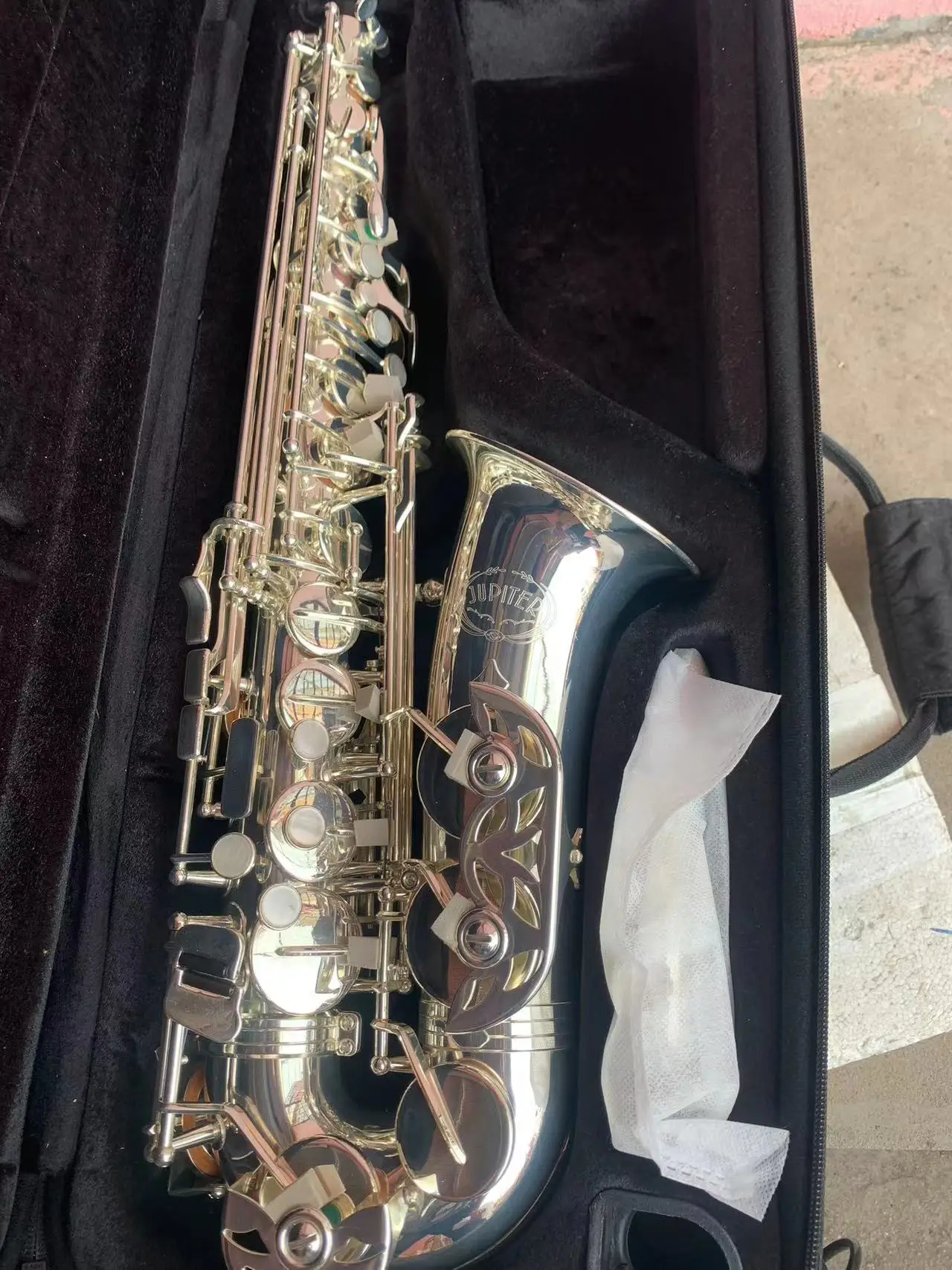 

Silver Plated Alto Saxphone with Case, Musical Instruments,