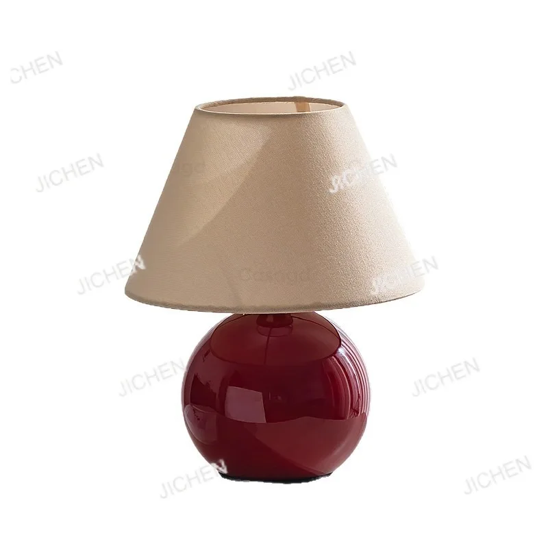 

Neu French Medieval Desk Lamp Cute Chestnut Designer Japanese Simple Bedroom Bed Night Lamp Head Red Ambient Light