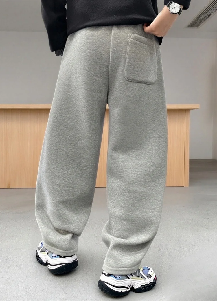 Kurze, stilvolle Kinder-Freizeithose für Frühling und Herbst, einfarbige Sport-Hose für Teenager-Jungen und -Mädchen, lässige sportliche Baumwoll-Sweatpants. – Detail 4