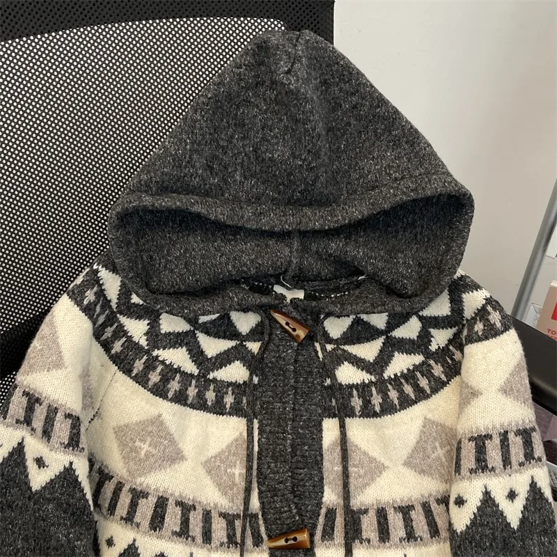 Autumn Winter plus Size Women's Thiened Loose Knitted Hat Sweater Coat with Horn Buttons Casual Vintage Polyester Fiber