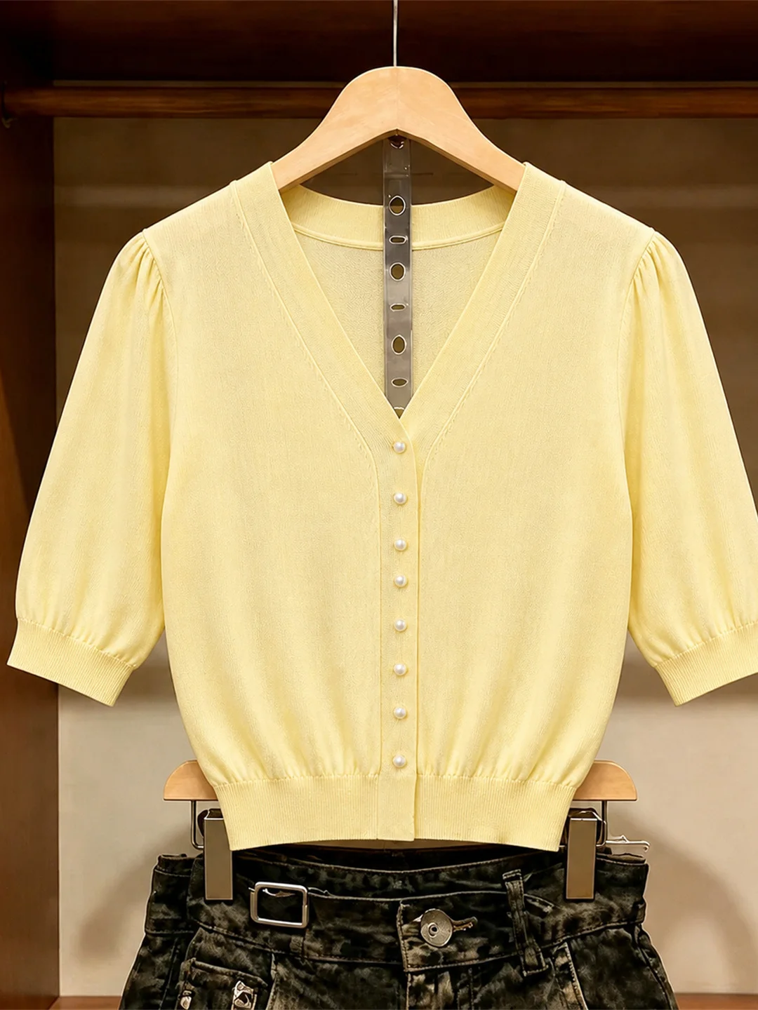

Ladies Style V-Neck Single Button Knitted Cardigan Short Sleeve Commute Anti-Aging Design Sense Top for Summer 2026