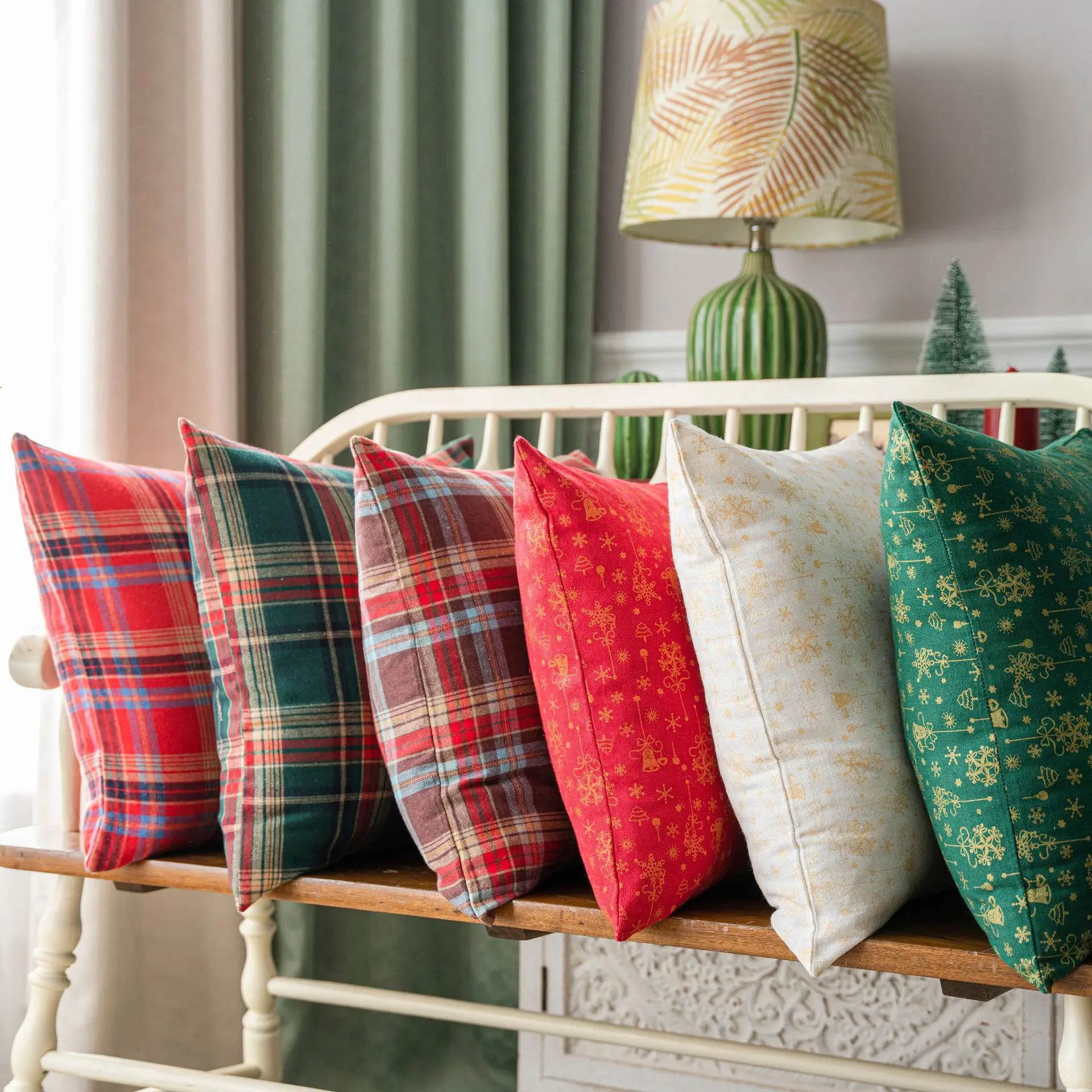 1PC Christmas Pillow Case Holiday Sofa Pillow Cover Green Grid Christmas Cushion Cover Without Pillow Insert