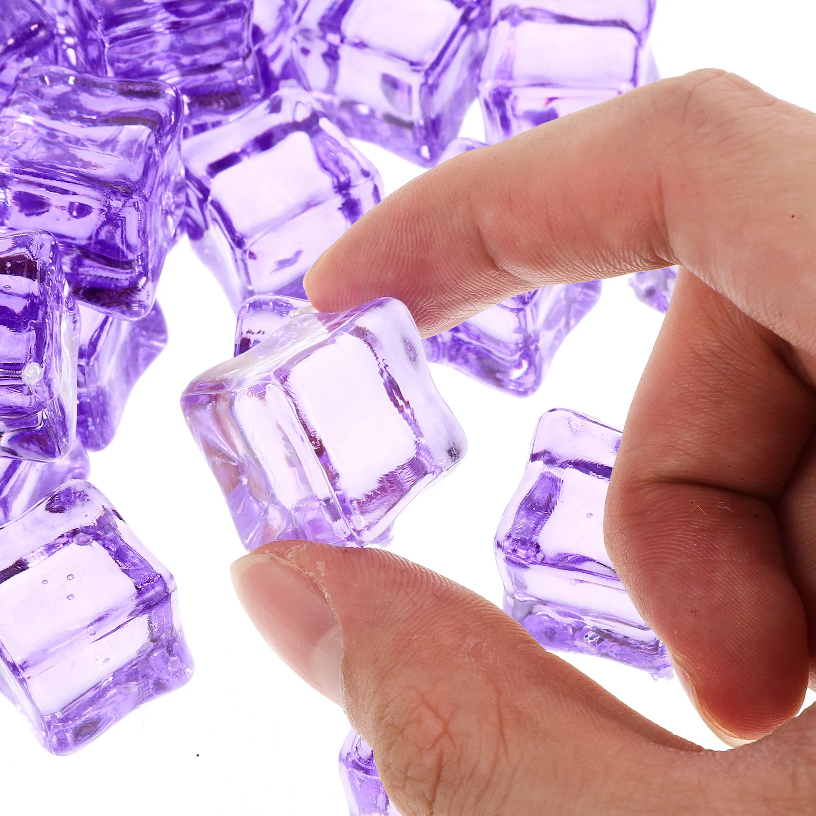 

50Pcs Reusable Transparent Plastic Ice Cubes Artificial Square Decorative Props for Fish Tank Photography Plastic Ice Cubes