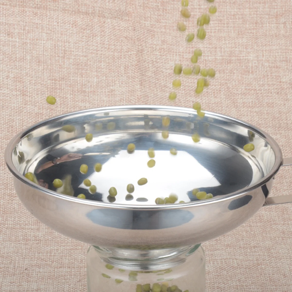 

1Pcs Thickened Stainless Steel Funnel Large Wide Mouth Jam Sauce Funnel Rustproof Food Safe for Kitchen Household Use Silver