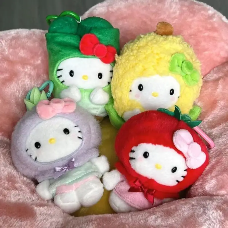 Sanrio อะนิเมะอุปกรณ์ต่อพ่วง Hello Kitty ชุดผักพวงกุญแจจี้น่ารักสาวมะเขือเทศ Hello Kitty กระเป๋าเป้สะพายหลังจี้สาวของขวัญ