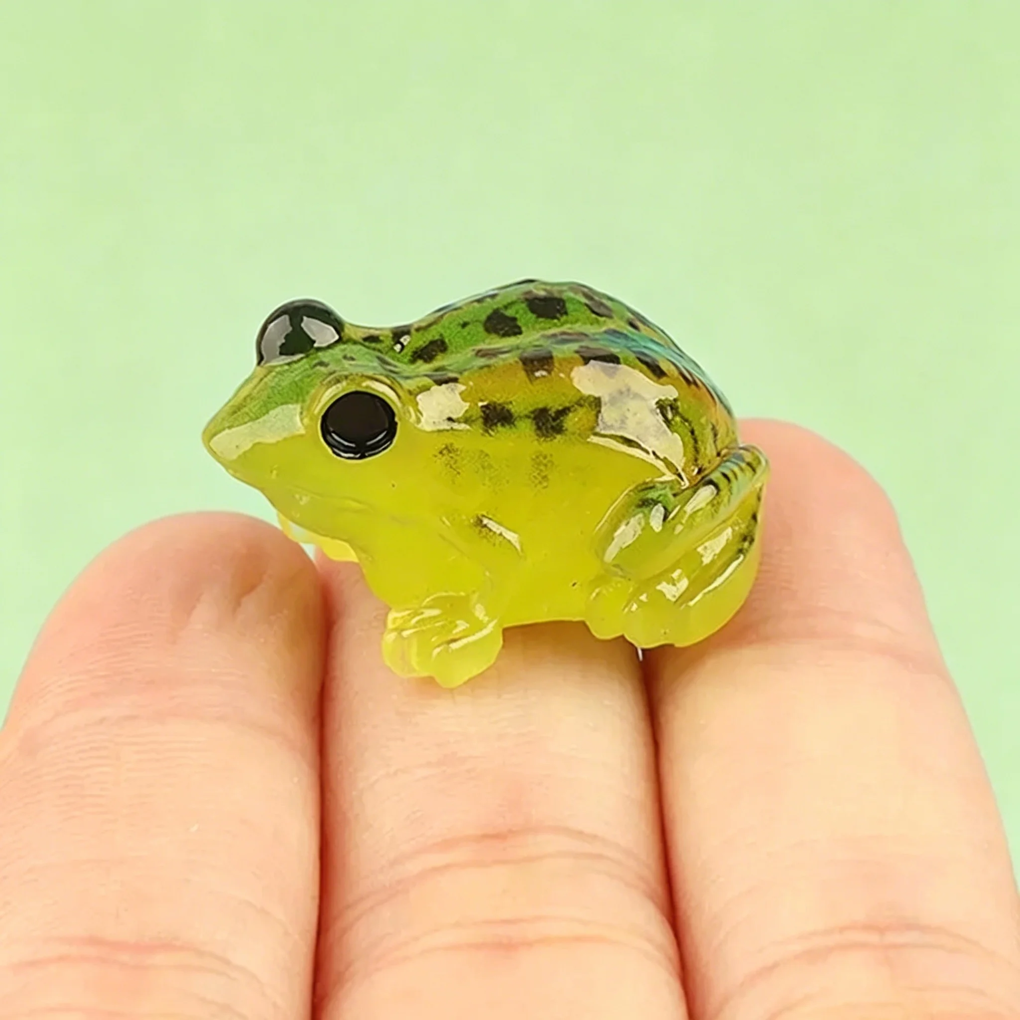Resin Art Light - Mini Estatuilla de Rana de Resina
