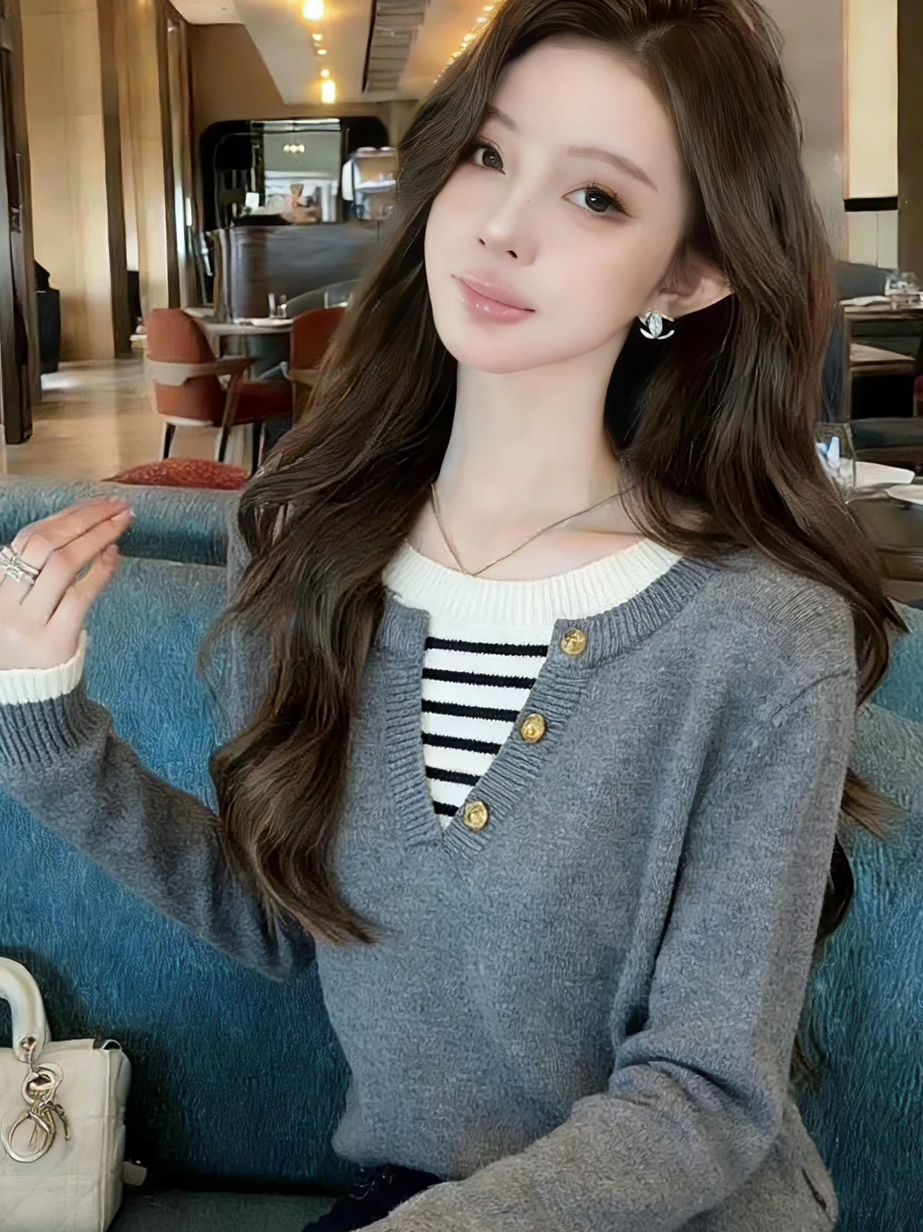 

Женский вязаный свитер с V-образным вырезом на пуговицах, с длинными рукавами, мягкий пуловер с круглым вырезом, весенний, для раннего сезона, высококачественный полосатый топ