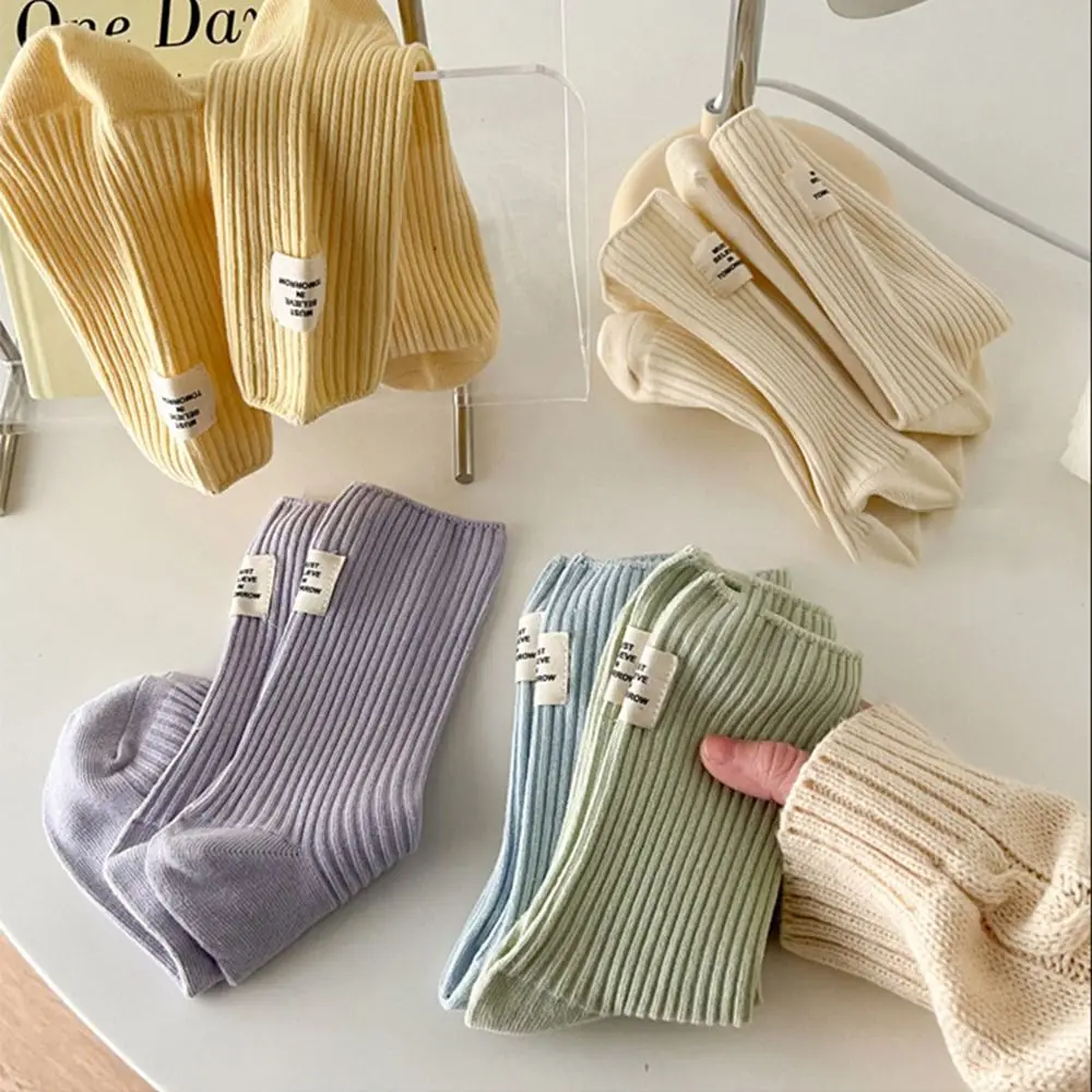 

Ins Middle Tube Mid-Tube Socks Keep Warm Knitted Snow Boot Socks Heel Furry Label Solid Color Women Socks for Autumn