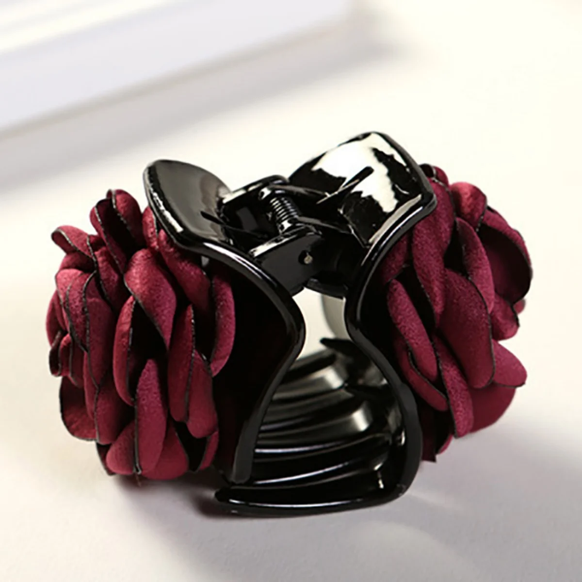 New Korean hair accessories Hair accessories fabric rose flower hair clip tray hair grab clip for ladies image 2
