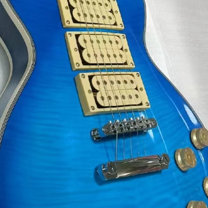 Custom Electric Guitar, Rosewood Fingerboard, Mahogany Body,Blue guitar，Made in China, free delivery