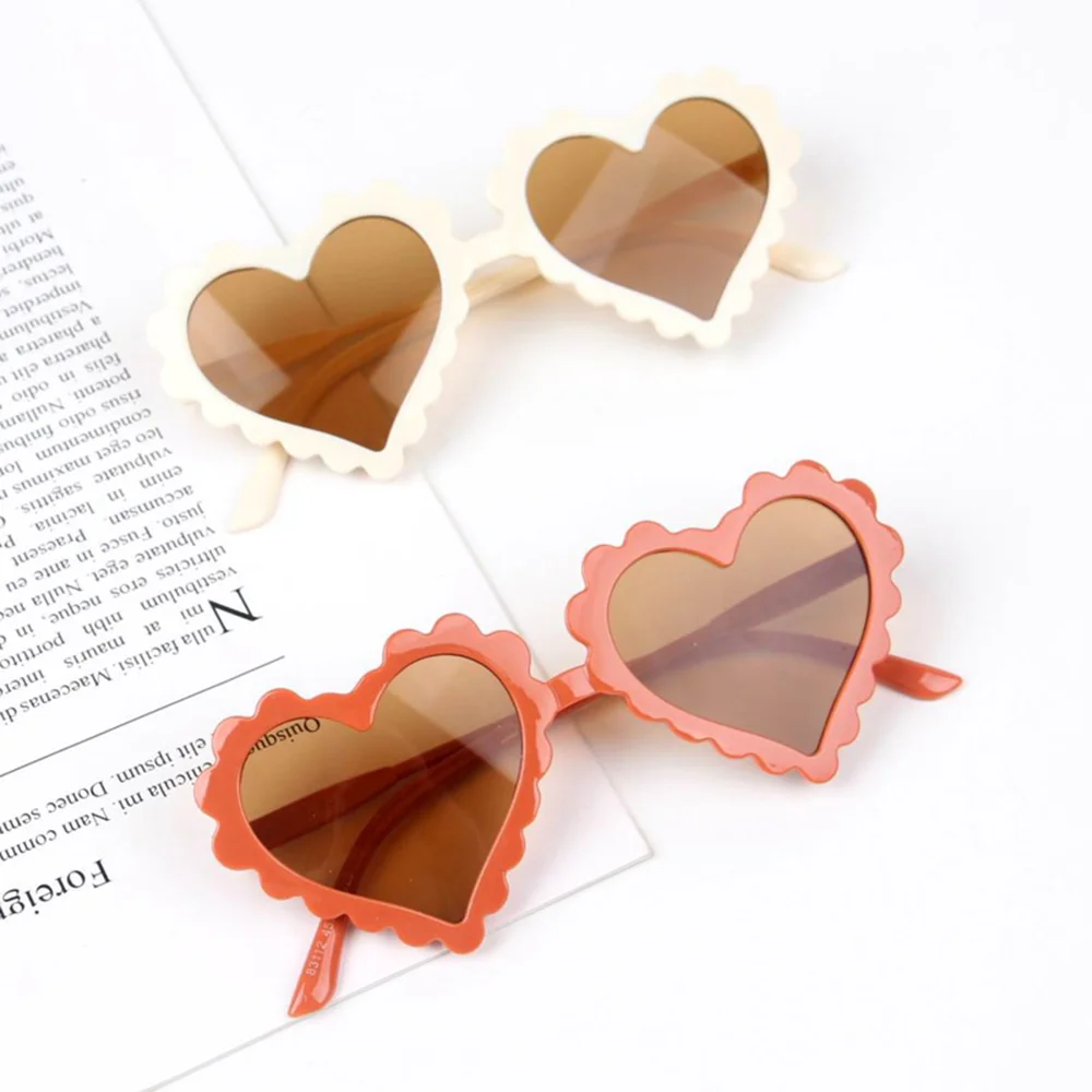 Children Lovely Sweet Sunglasses Heart Outdoor Boys Girls Personality Street Shooting Sun Glasses Classic Kids Eyeglasses UV400