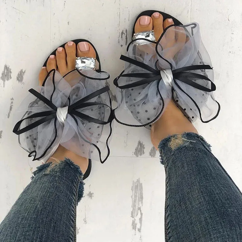 Pmwrun 2022 Fashion Flowers Slippers Women Larger Rhinestone Ring Toe Cute Polka Dot Bow-tie Flats Indoor Shoes Ladies