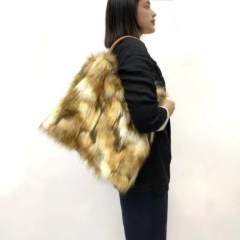 Luxuriöse Neue Design-Damenhandtasche aus Kunstfell, Winter Weiche Warme Tasche, Mädchen Flauschige Große Kapazität Tragetasche, Hochwertige Fellhandtasche