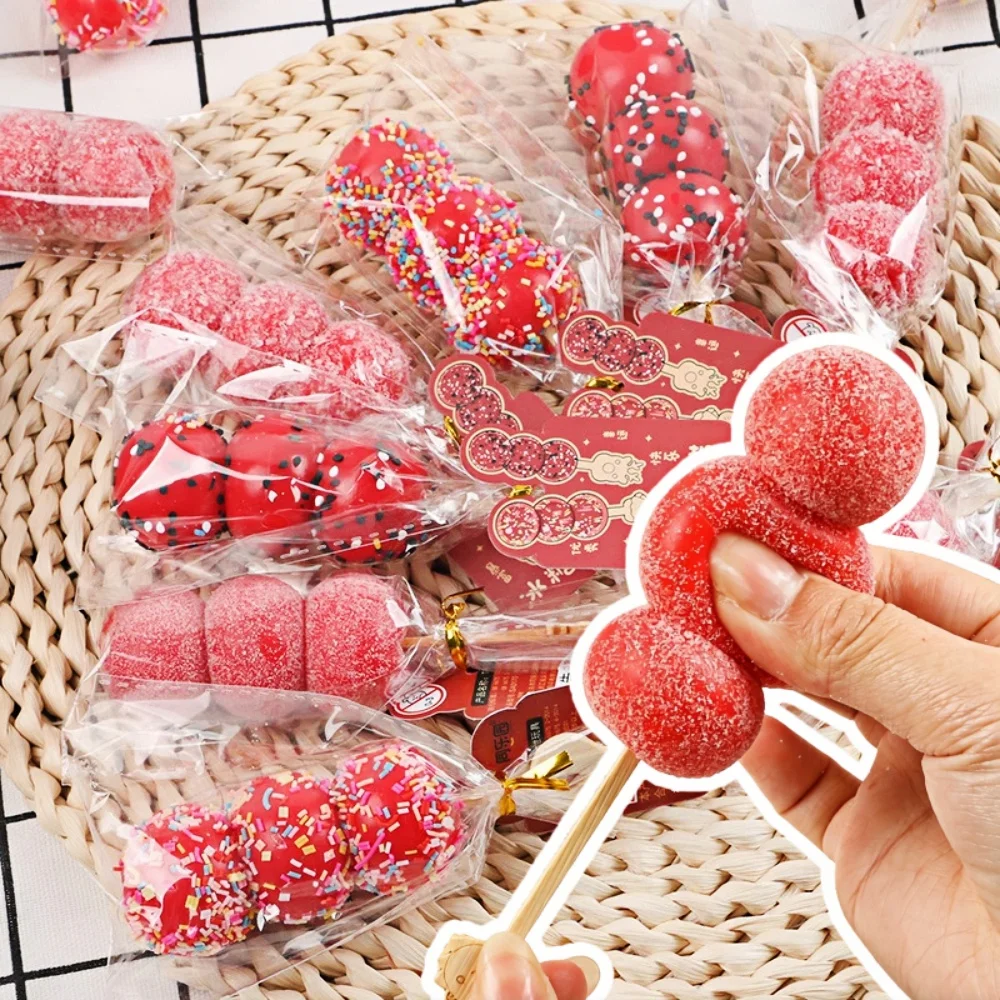 Weiches Gummi-Simulations-Spielzeug in Form von Kandierten Weißdornen, Stressabbau-Requisite für Rollenspiele, Spaßiges Quetschspielzeug zur Stresslinderung