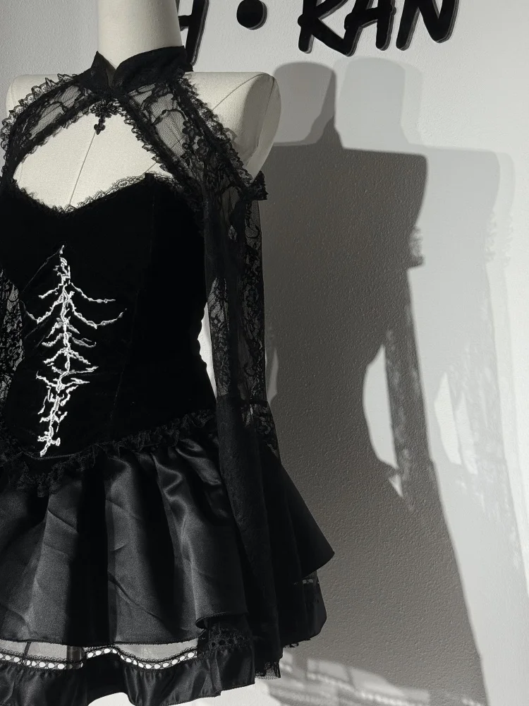 Gotisches Skelett-Cosplay-Kostüm für Damen, schulterfreies Kleid mit Spitze und ausgestellten Ärmeln, kurzes Kleid für Halloween, Nachtclub, Karneval, Rollenspiel-Outfit – Detail 19