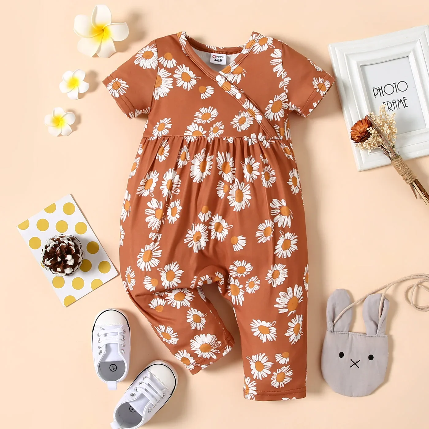 PatPat Baby Girl All Over Floral Print V Neck Short-sleeve Snap-up Jumpsuit Suitable for Summer Season Basic Style